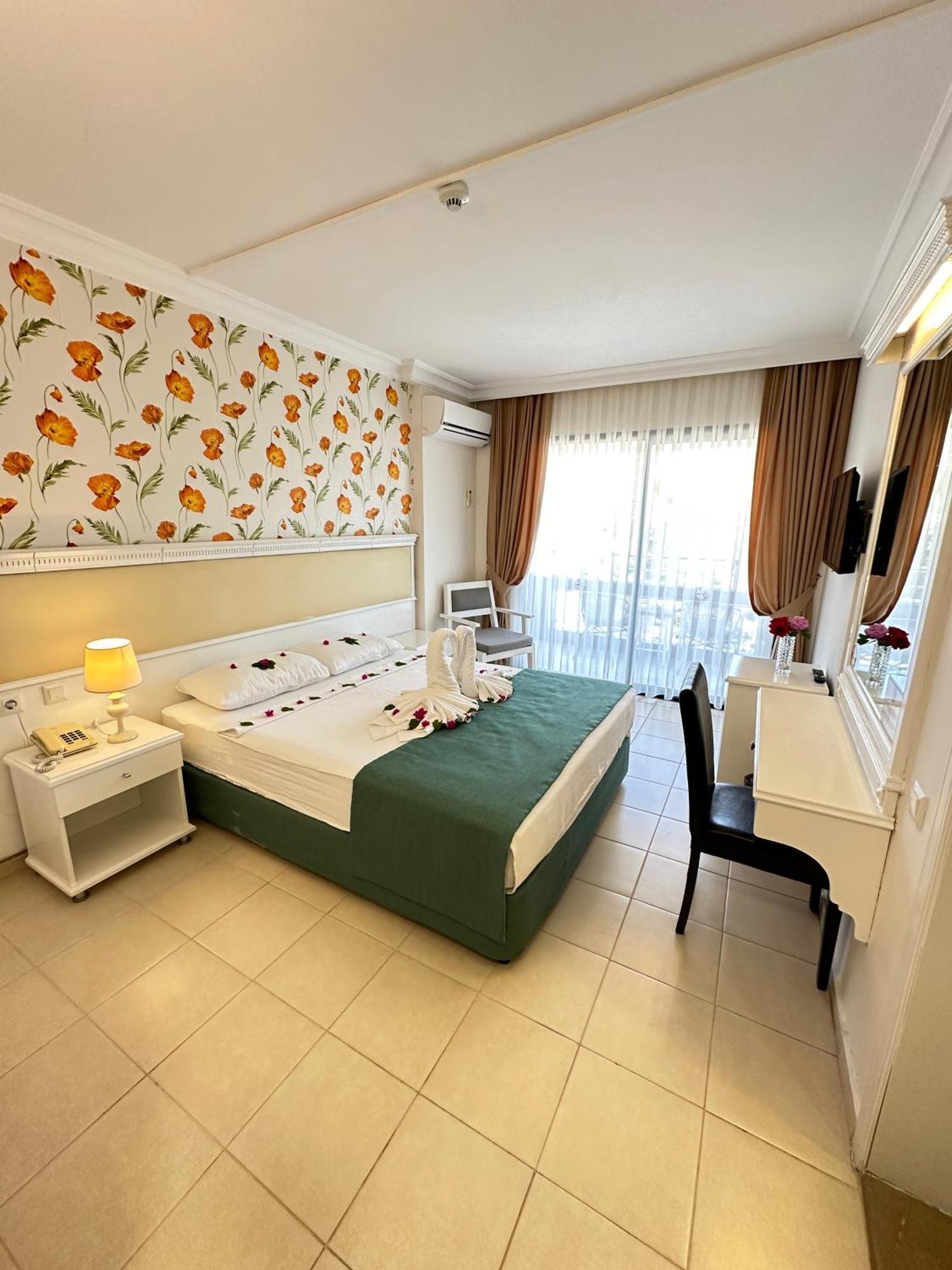 Hotel Chateau De Ville Marmaris Exterior foto